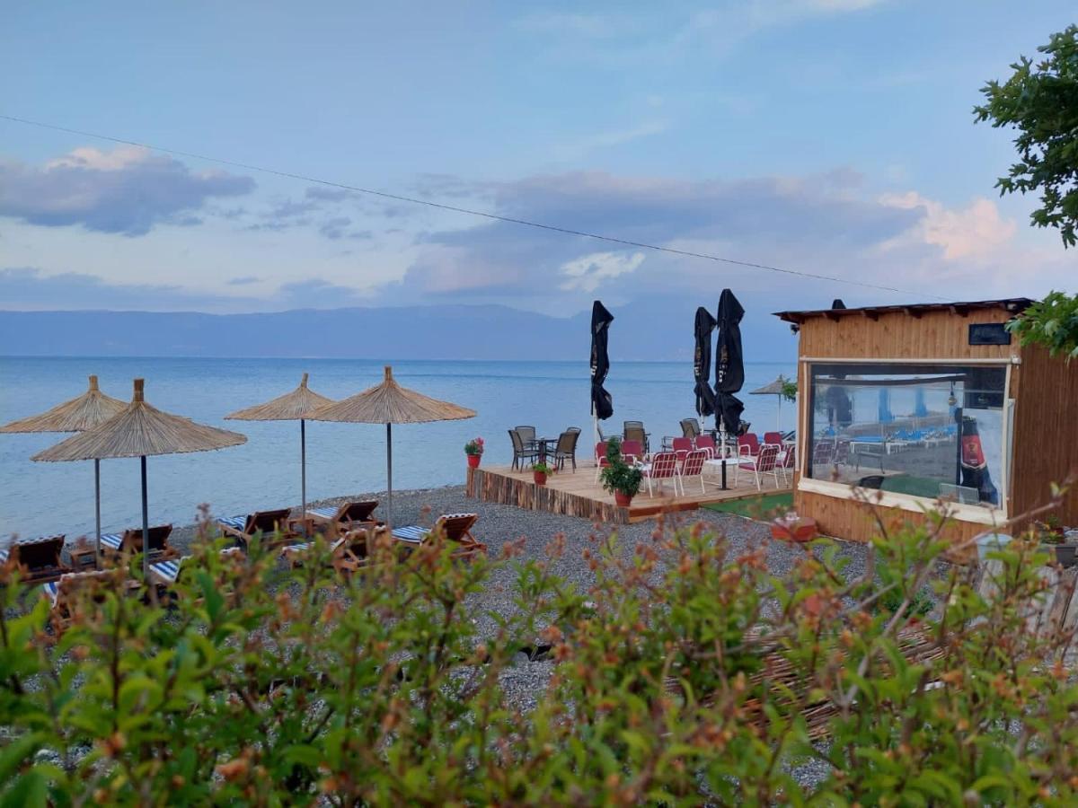 Hotel Vila Toska Piskupat Kültér fotó