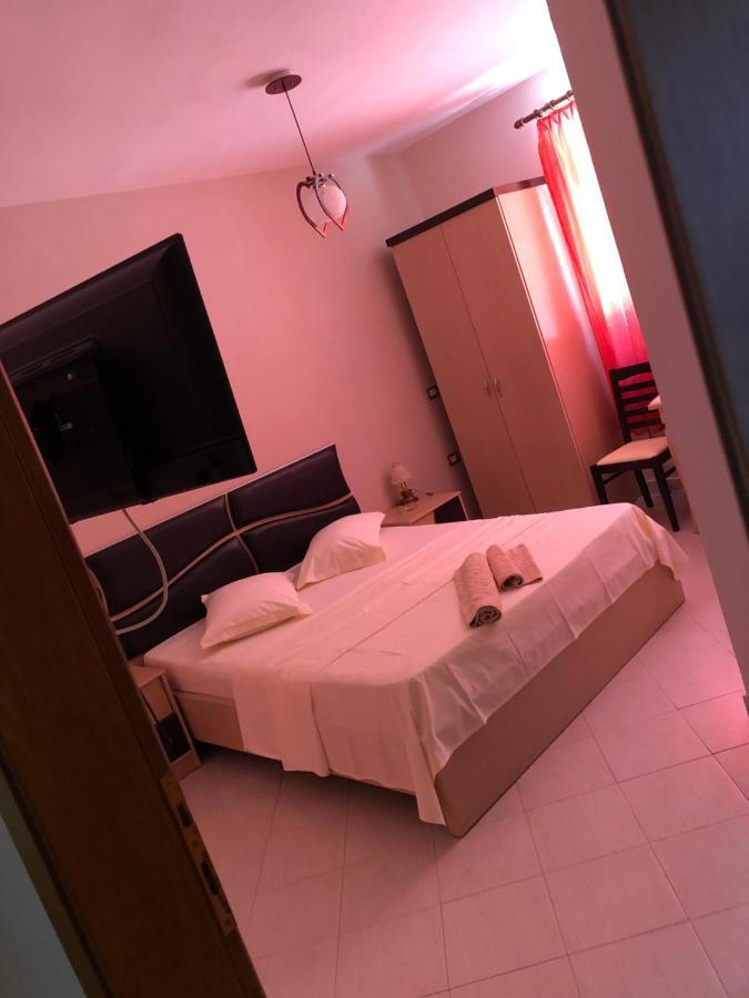 Hotel Vila Toska Piskupat Kültér fotó