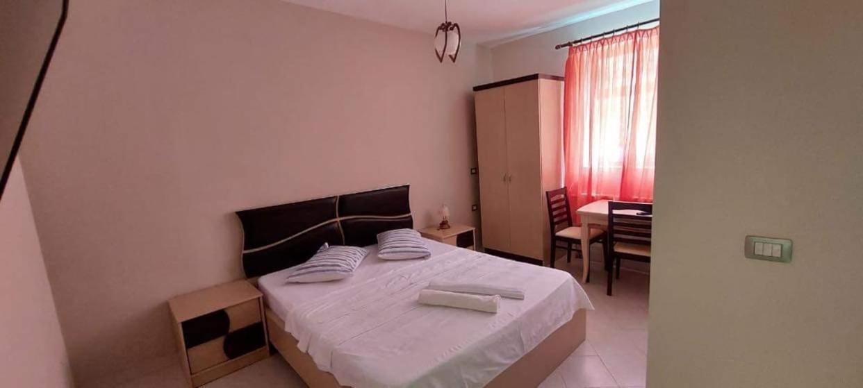 Hotel Vila Toska Piskupat Kültér fotó
