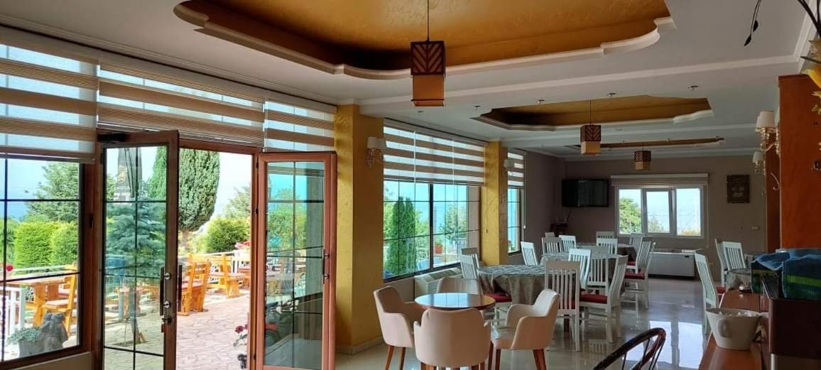 Hotel Vila Toska Piskupat Kültér fotó