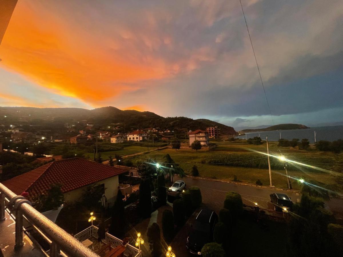 Hotel Vila Toska Piskupat Kültér fotó