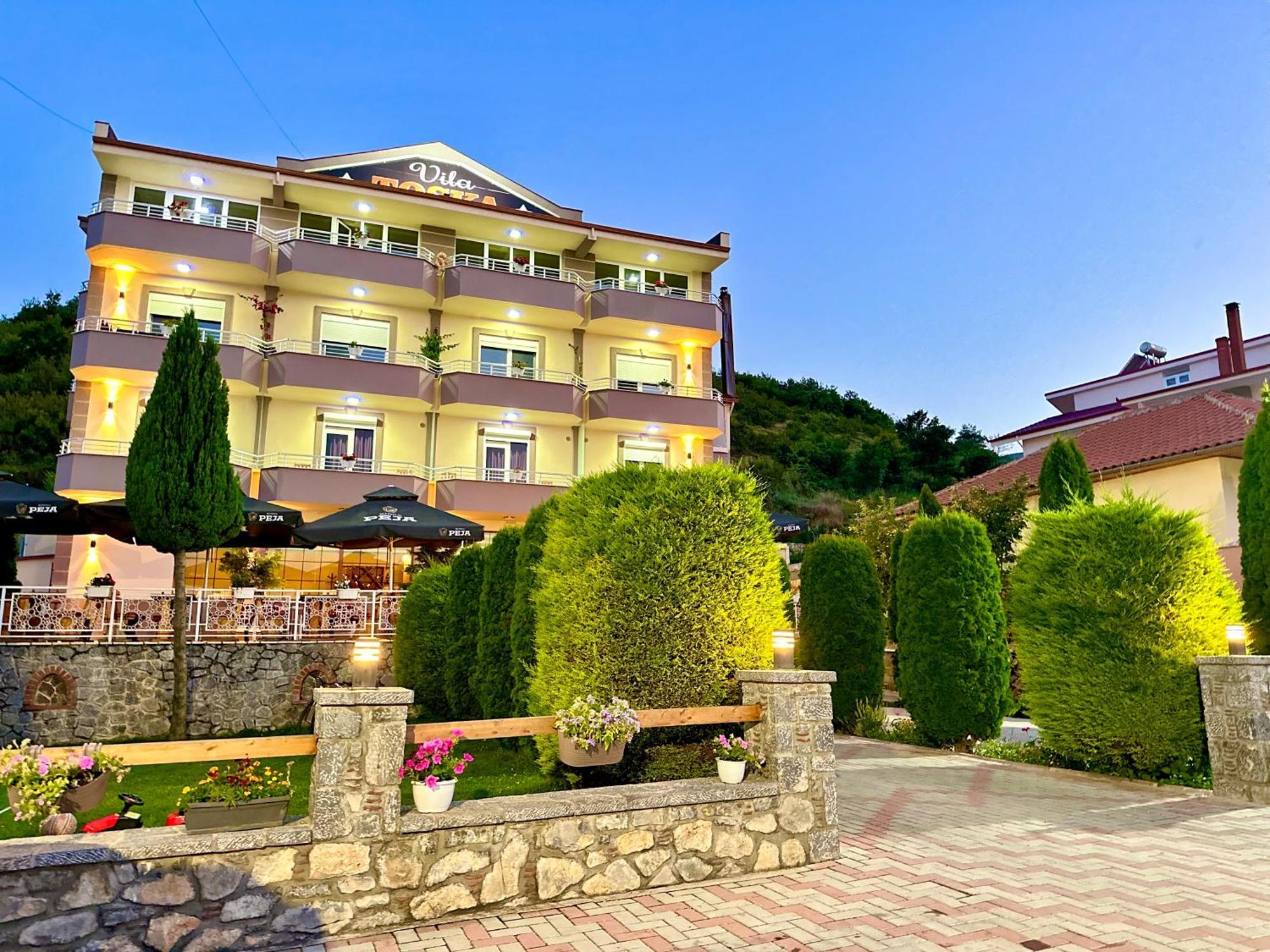 Hotel Vila Toska Piskupat Kültér fotó
