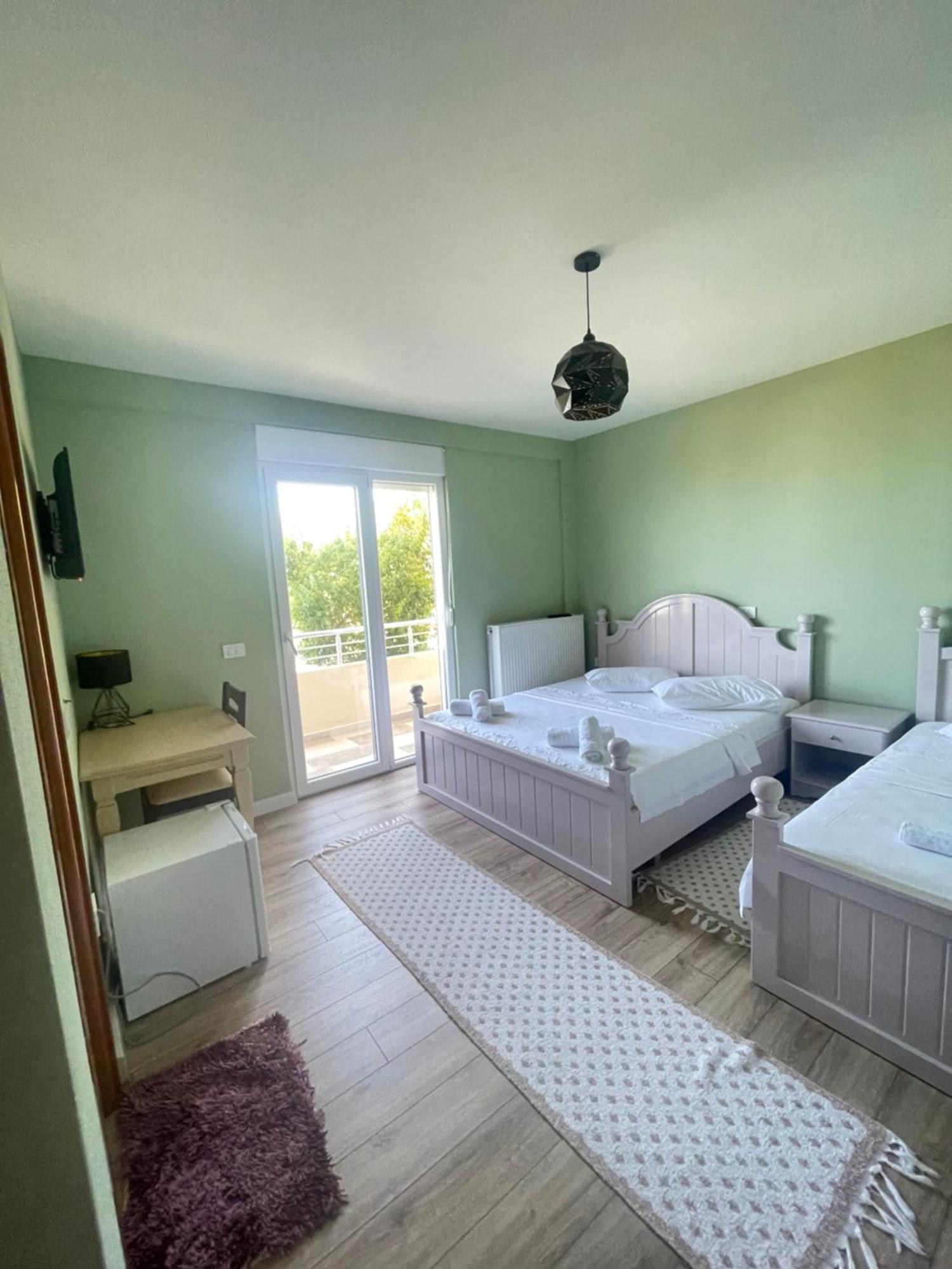 Hotel Vila Toska Piskupat Kültér fotó